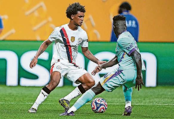 Lewis and Bobb push claims in friendly victory