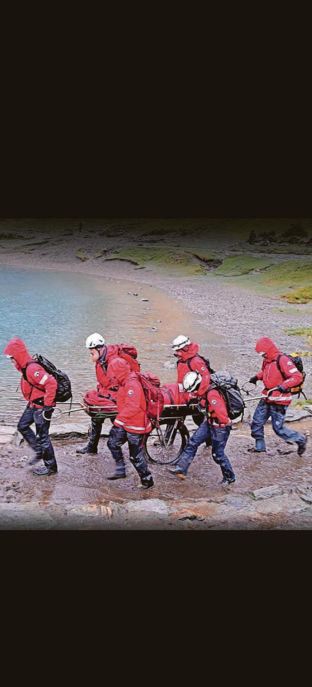 Hiker suffers suspected broken leg on Yr Wyddfa holiday walk