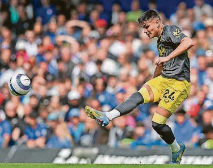 Ipswich visit a chance for Moyes to weigh up strength of his squad