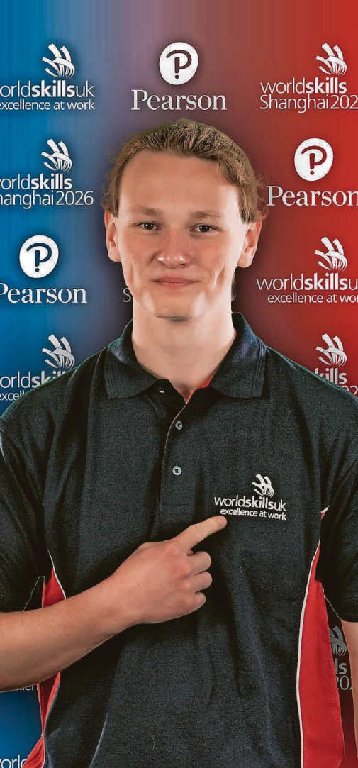 Evan a Yuliia yn cystadlu ar lwyfan rhyngwladol