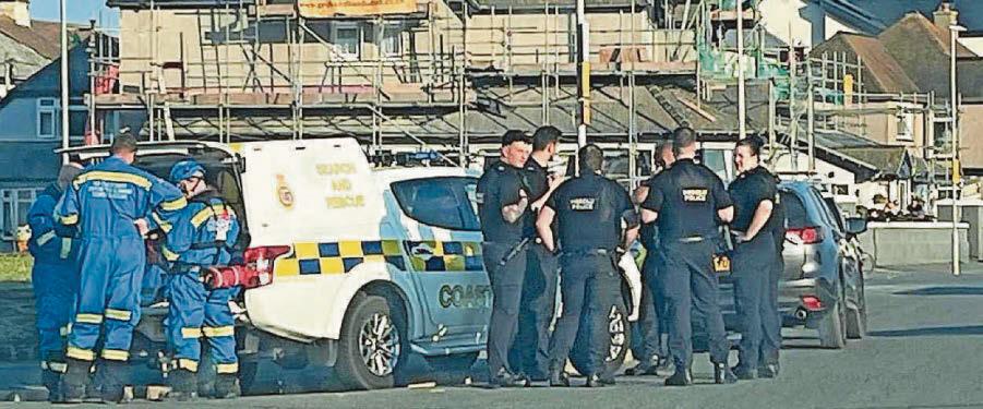 Huge search for 'vulnerable' teen missing from beach