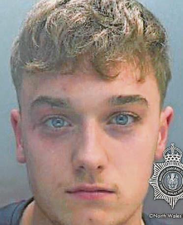 DRUG DEALER TOLD POLICE HE NEEDED TOILET AND THEN THREW POUCH FULL OF POWDER OVER FENCE