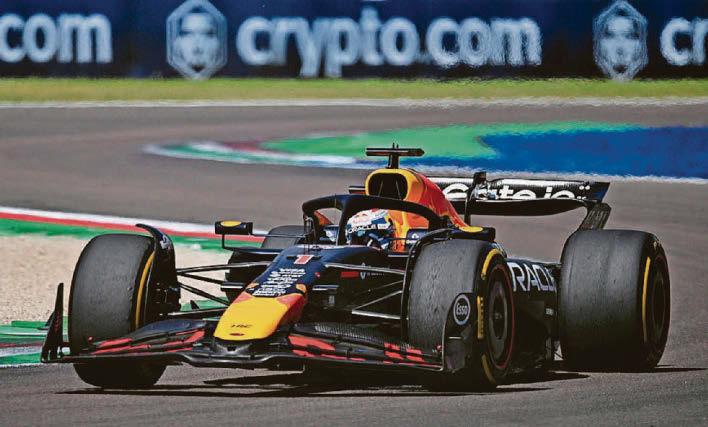 First-corner move set Max up for win