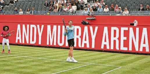 Murray jokes at Queen's Club ceremony