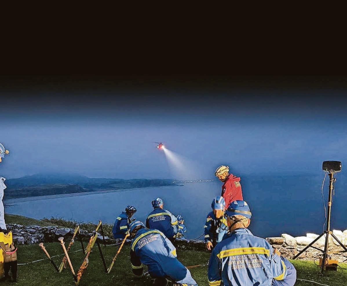 Rescue op for teens in danger after they went 'tombstoning'