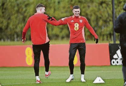 Wales attacker Lawrence linked with Wrexham