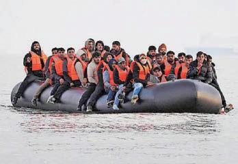 Cooper: Prosecute all on boat if a child dies