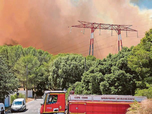 Searchers scour debris for missing