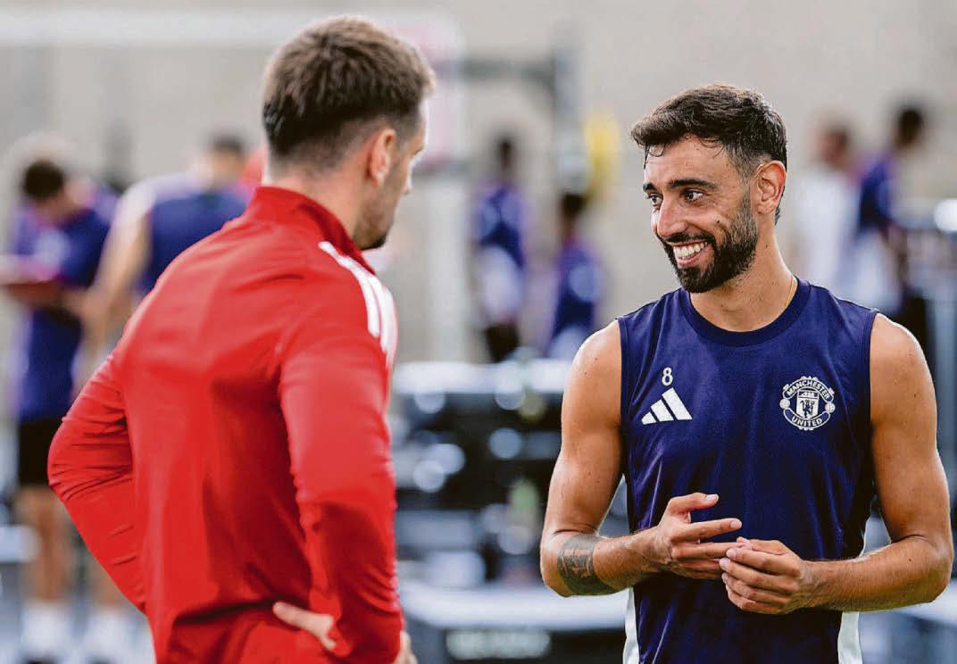 United search for striker could go down to wire