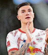 United in battle with Newcastle for striker