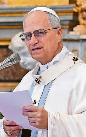 Pope prays for peace