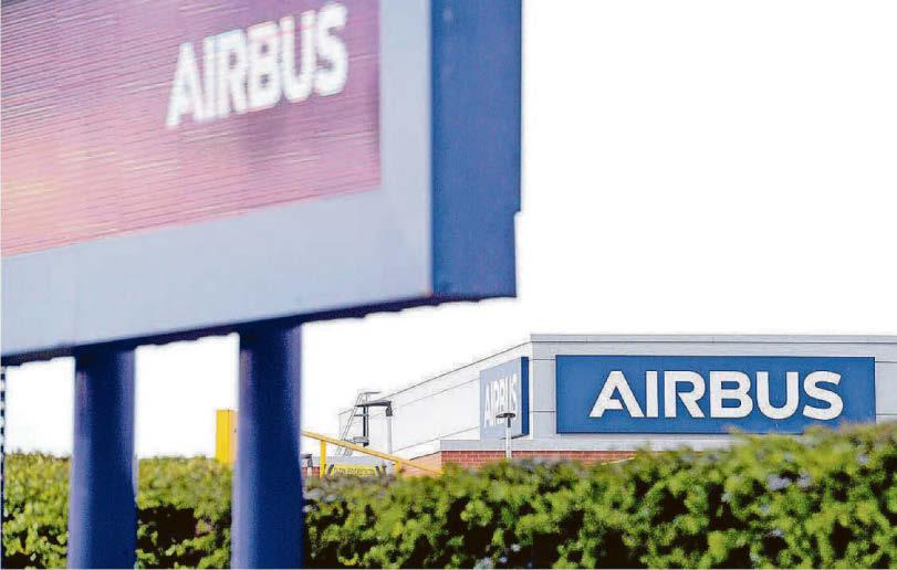 Airbus workers to strike in pay row