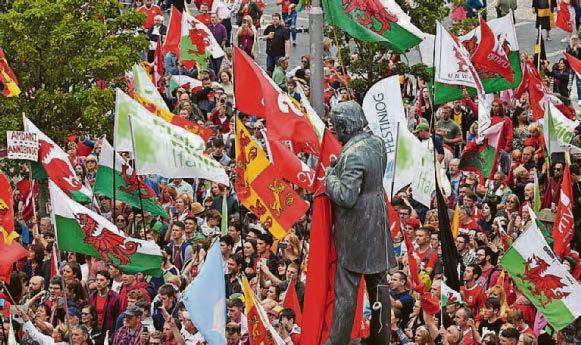 Thousands to descend on N.Wales town for independence march