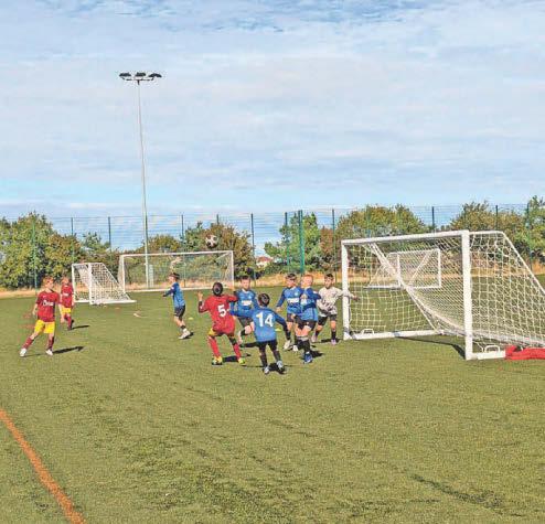 Urdd yn trefnu twrnamaint drwy gyfrwng y Gymraeg