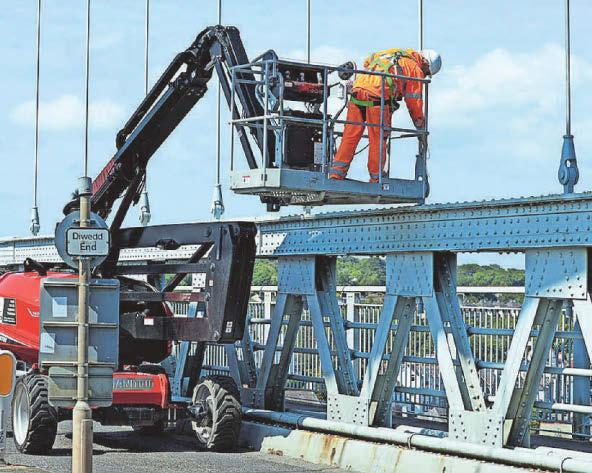Suspension bridge fully shut to fix newly-discovered faults