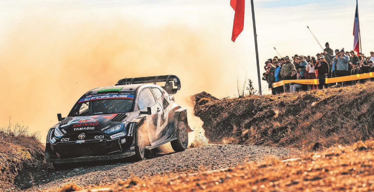 Evans resumes title battle on roads of central Europe