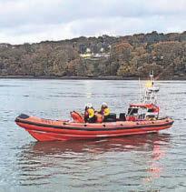 Man hurt as boat strikes sand bank