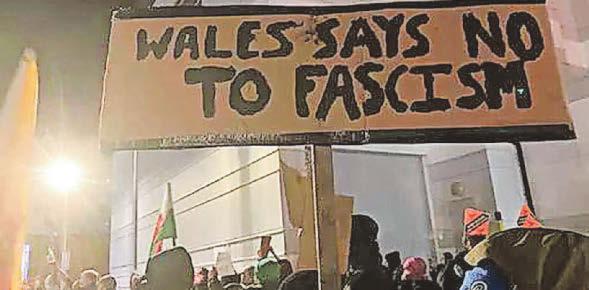 A barrage for Farage ... but also a welcome at N.Wales rally