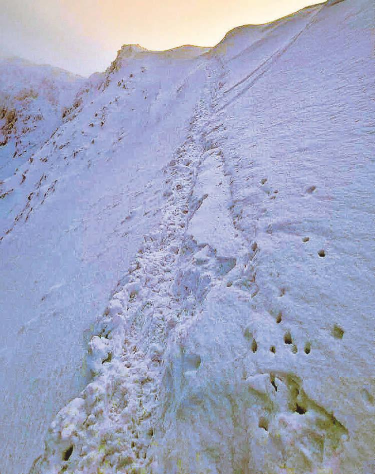 Avalanche warning for popular Yr Wyddfa route