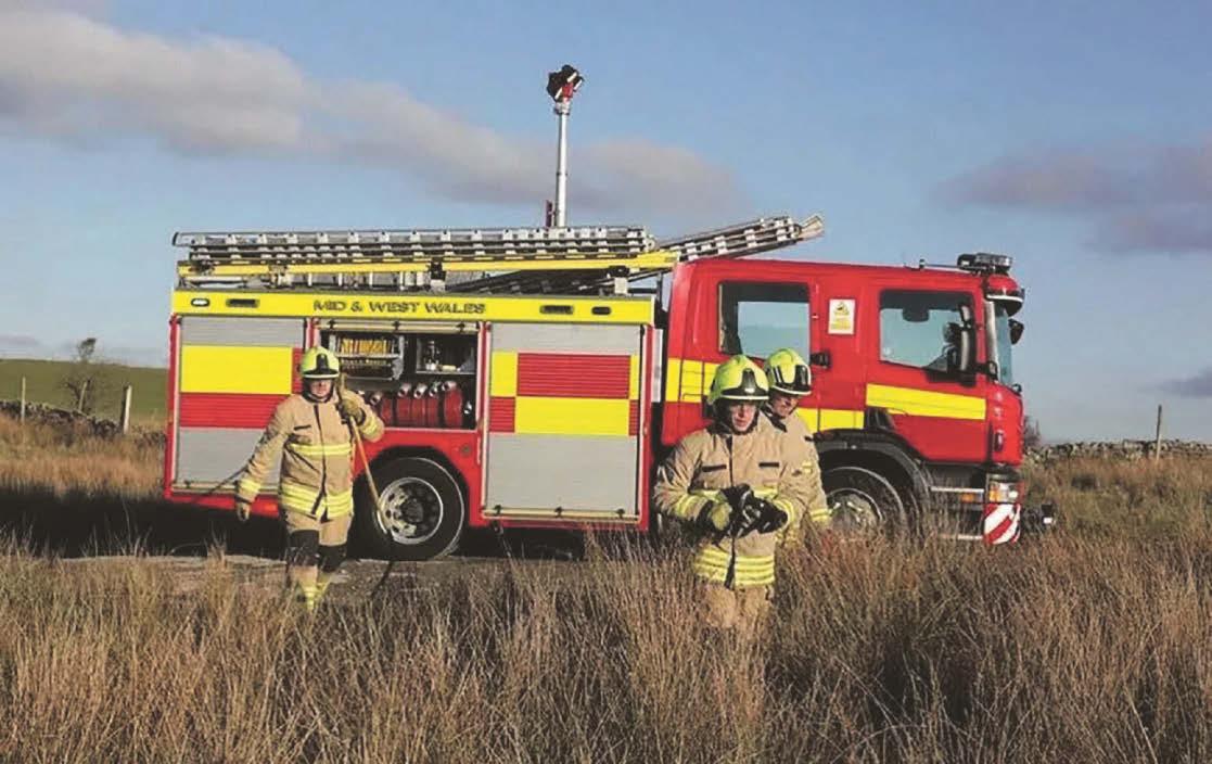 Helpwch i lunio dyfodol Gwasanaeth Tân ac Achub Canolbarth a Gorllewin Cymru