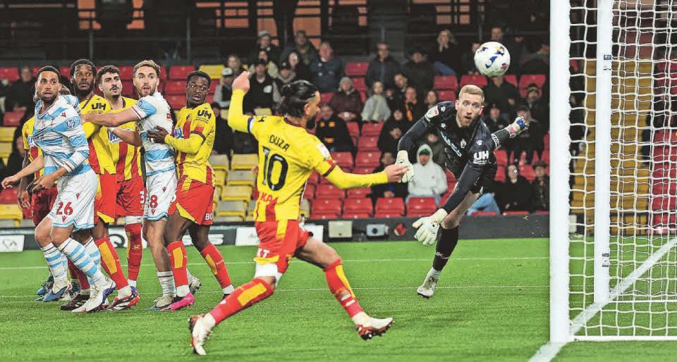 Wrexham suffer loss against play-off rivals