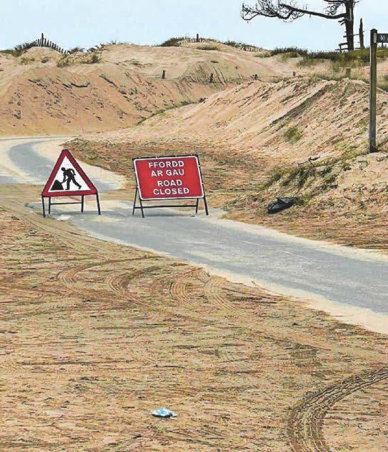 ISLAND TACKLES ITS CANYONS OF SAND