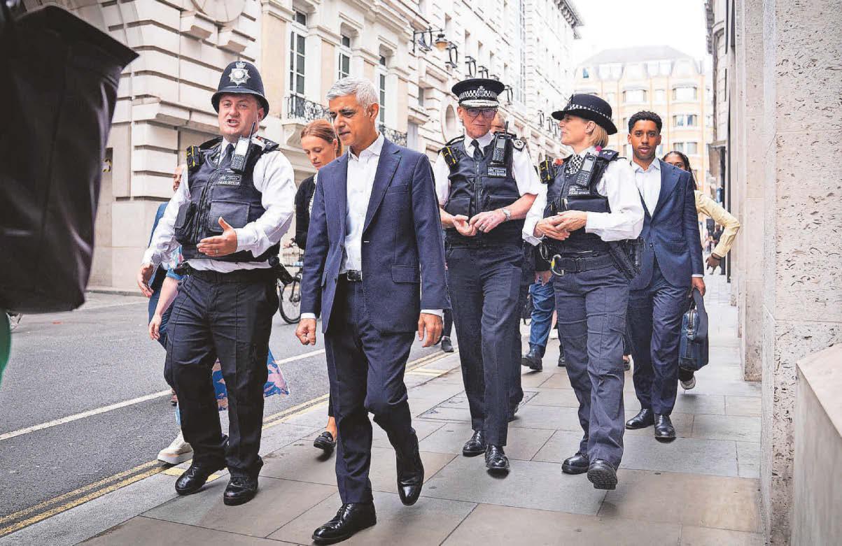 Met's £20m funding gap may mean cut in police manpower