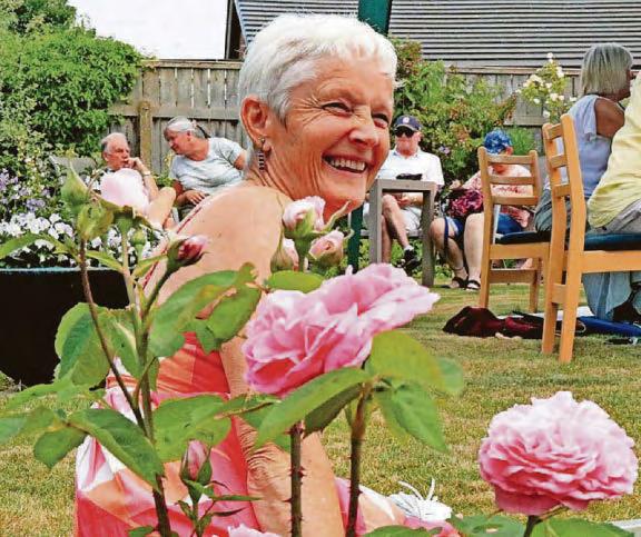 Take a sneak peek into 'bloomin' beautiful gardens