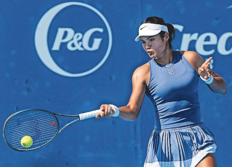 Raducanu wins first match with new coach