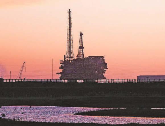 Offshore energy sector 'deteriorating' warning