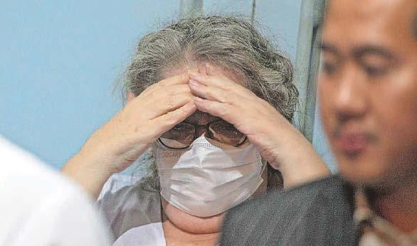 Drug mule gran 'extremely ill' after 10 years on death row