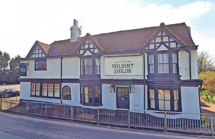 'Gutted' patrons mourn as Valiant Sailor closes