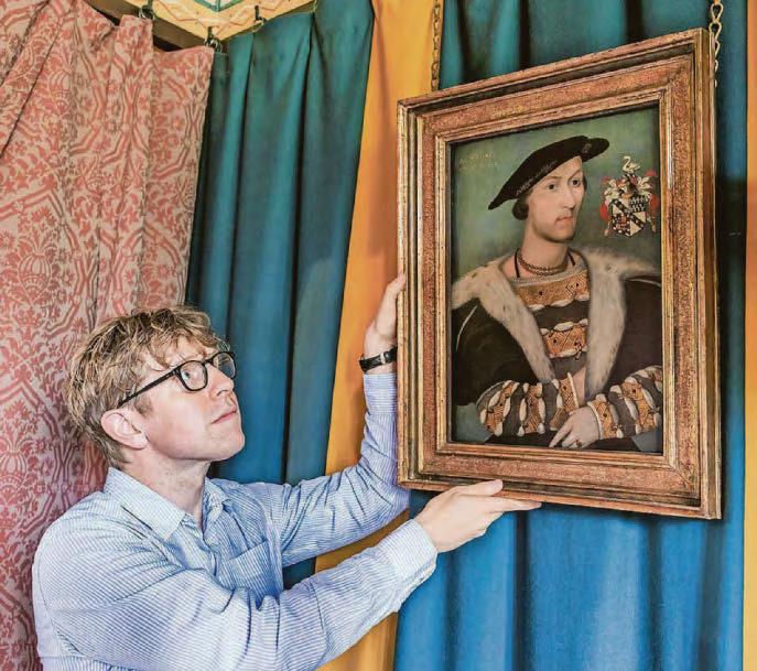 Comedian Josh 'honoured' to unveil rare portrait at Hever