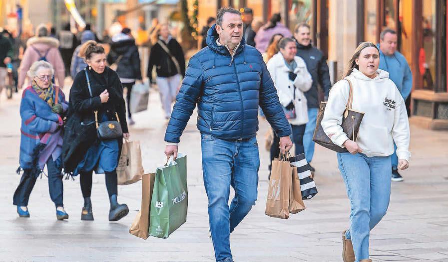 'BUMPER' DAY FOR SHOPPING SPOTS