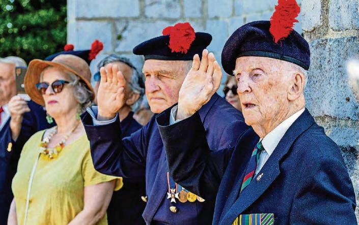 Clifftop salute by 85 years on from tragic WW2 battle