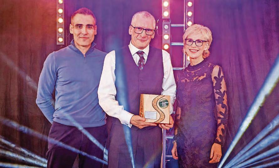 Perth group picks up national charity award