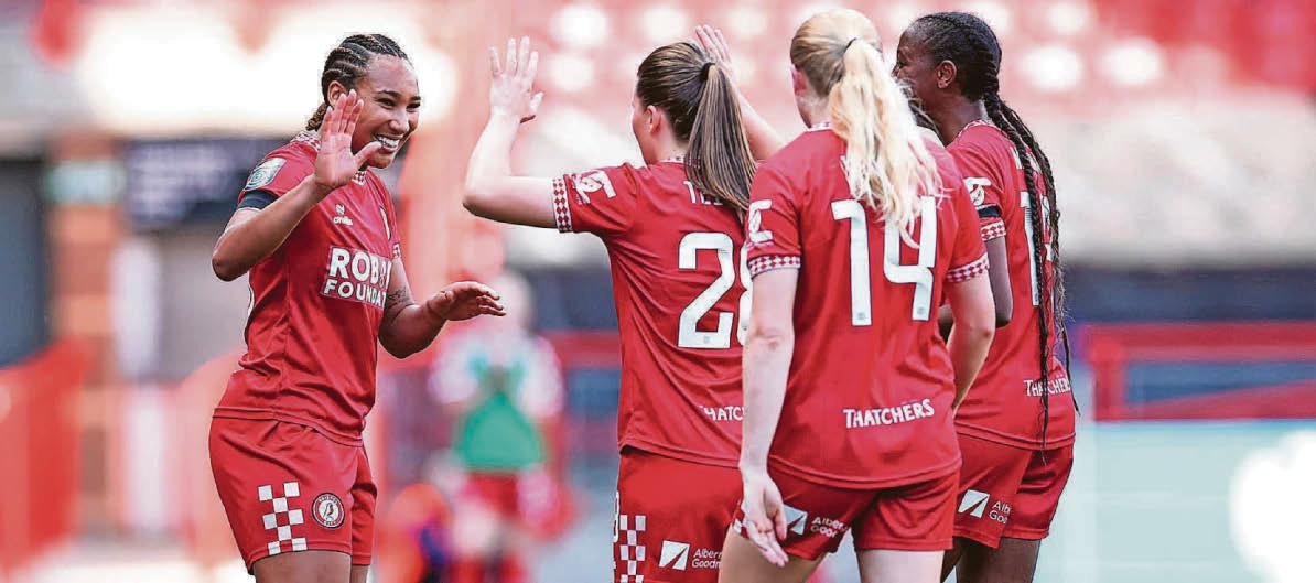 Women's football Lexi doubles up but Robins sunk in stoppage-time