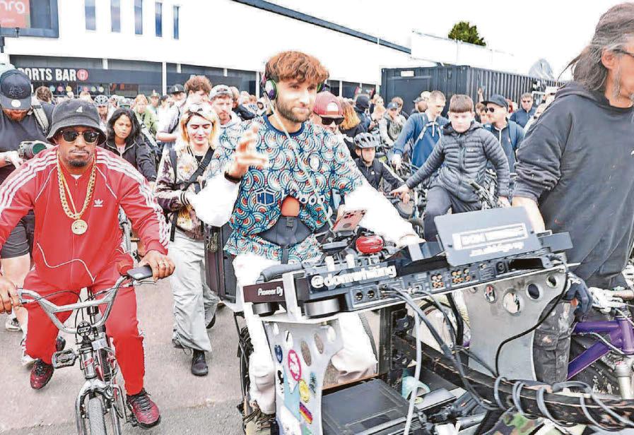 Riding to the rhythm