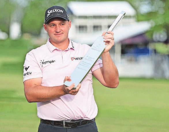 Golf Straka takes advantage of Lowry’s slip up in Philadelphia
