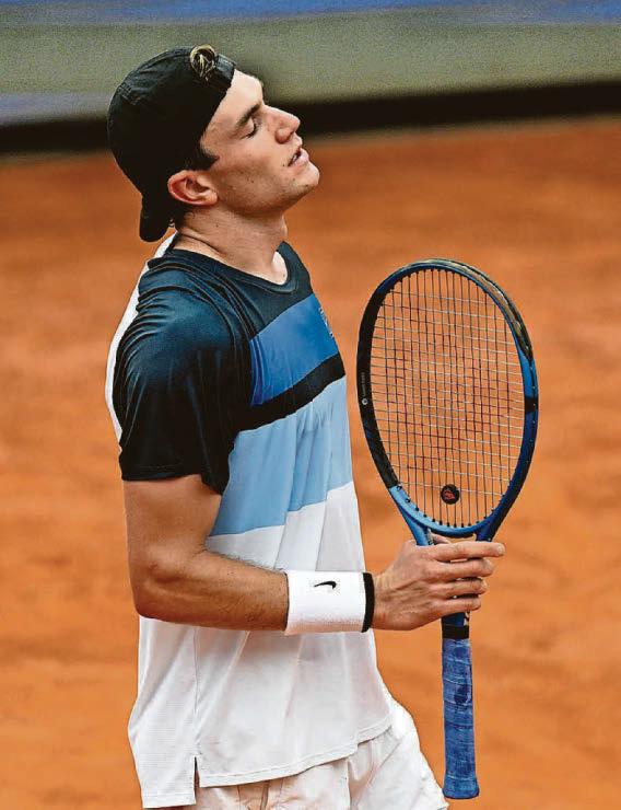 Tennis Draper's knocked out of Italian Open after Alcaraz wins tight match