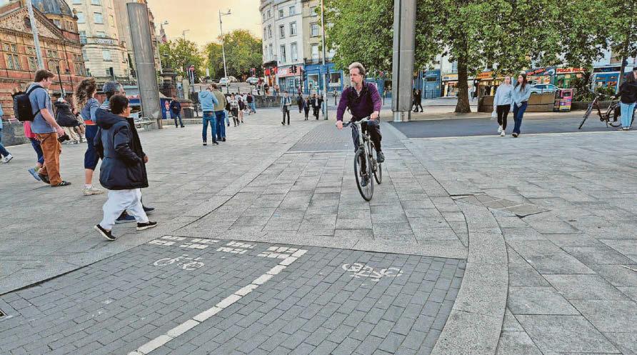 The Centre Bike path to be replaced with black tarmac to reduce conflict
