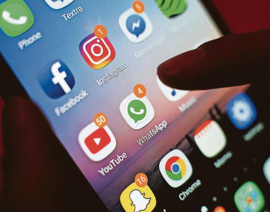 Phone bans 9,000 class chat texts shock prompts schools' crackdown