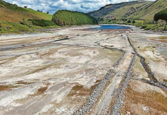 Hot dry spring could threaten arable harvest