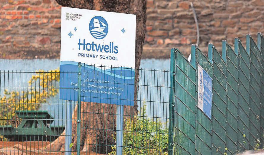 Education Hundreds oppose plan to merge two city primary schools