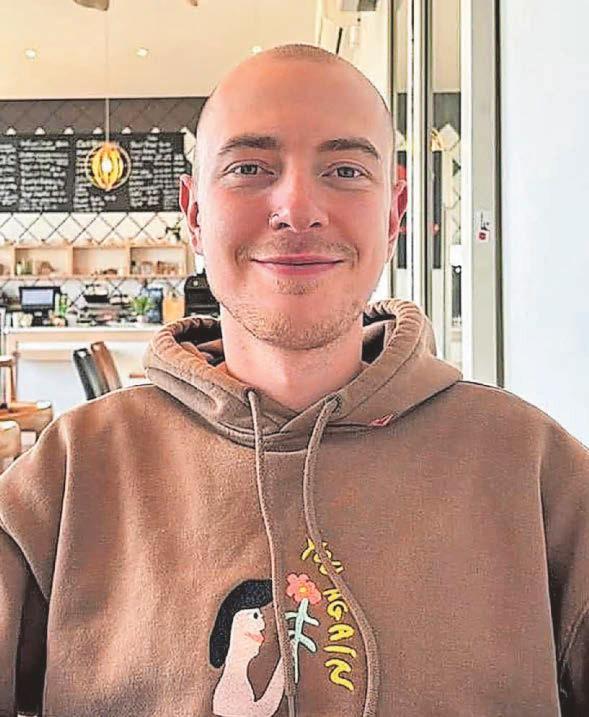 Bench bid Run to remember adventurer Eli