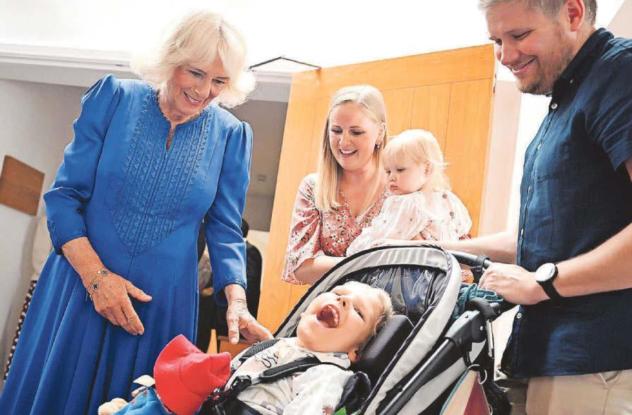 Queen hails hospice's work on its 30th anniversary