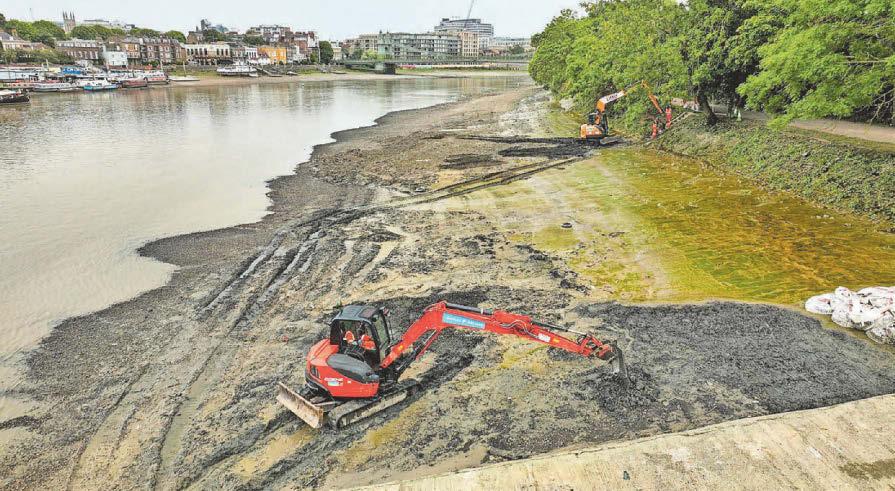 Project to remove 'wet wipe island' from Thames complete