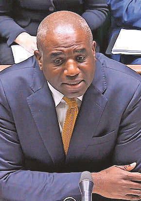 Pressure on ministers over prisoners released in error