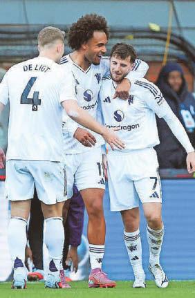 Premier League Zirkzee and Mount fire United to comeback win