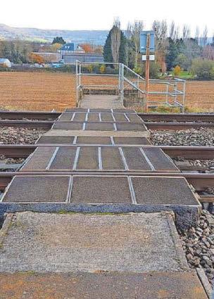 'Dangerous path' Government to rule in row over railway crossing